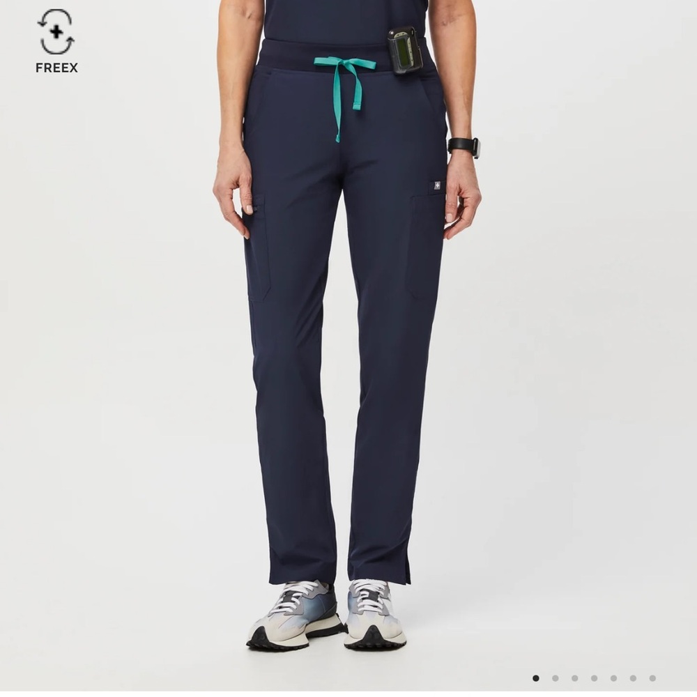 women's Navy FREEx™ Lined Yola™ - Skinny Scrub Pants 2.0 - S / Navy